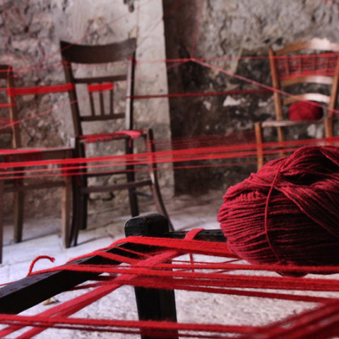 Cortile/Curtigghiu - Un telaio della memoria collettiva. Installazione in situ (Ph. Gero Viccica).